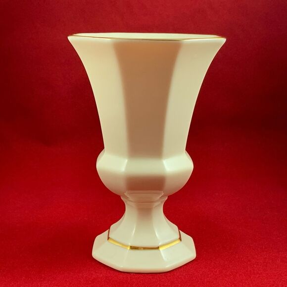LENOX Vintage "Diana" Multisided Pedestal Base Vase with 24k Gold Trim - Picture 5 of 5